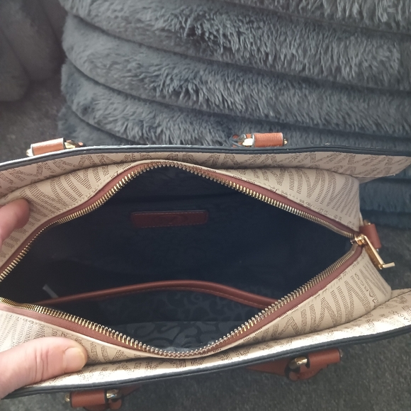 Marco Purse - Picture 5 of 6